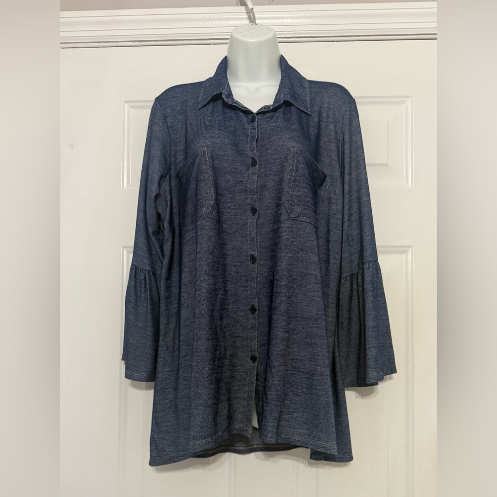 French Laundry Size XL Soft Denim Color Button-Down Shirt w/ Bell Sleeve